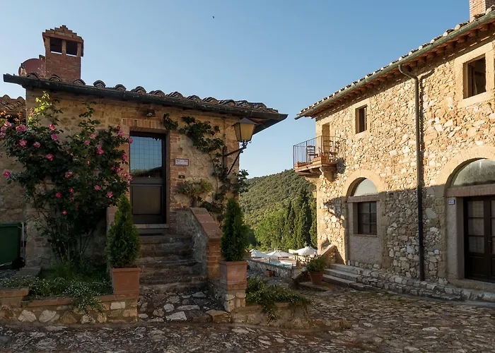 Borgo Il Poggiaccio Residenza Turistico Alberghiera Sovicille